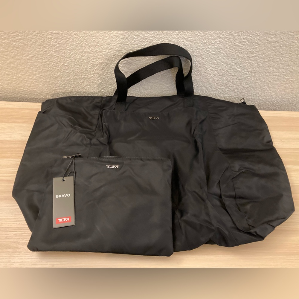 NWT Tumi Just In Case Tote Black Gunmetal